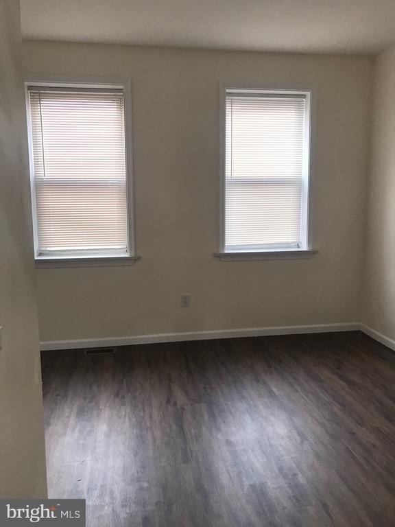 737 Spruce Street - Photo 3
