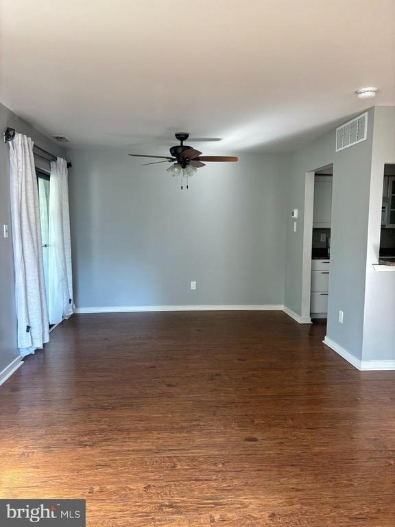1303 Roberts Way - Photo 1