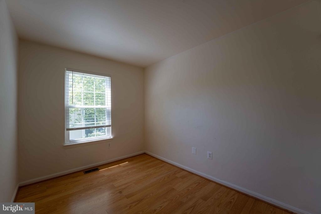 18246 Fox Chase Circle - Photo 12