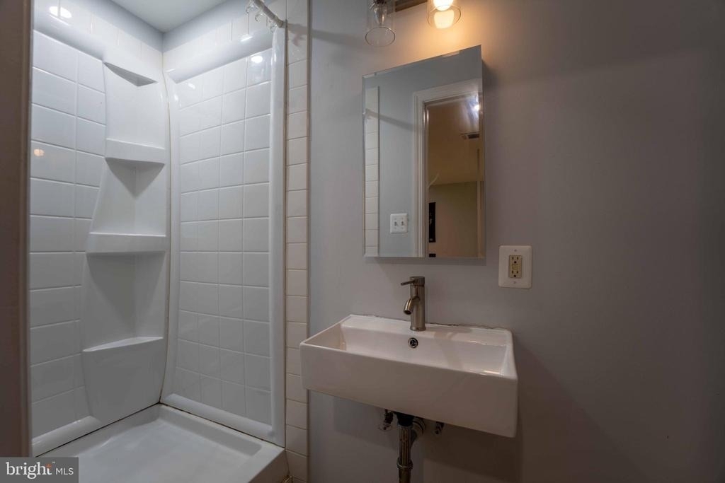 18246 Fox Chase Circle - Photo 21