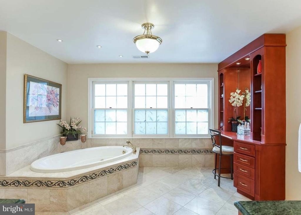 9720 Holloway Hill Court - Photo 11
