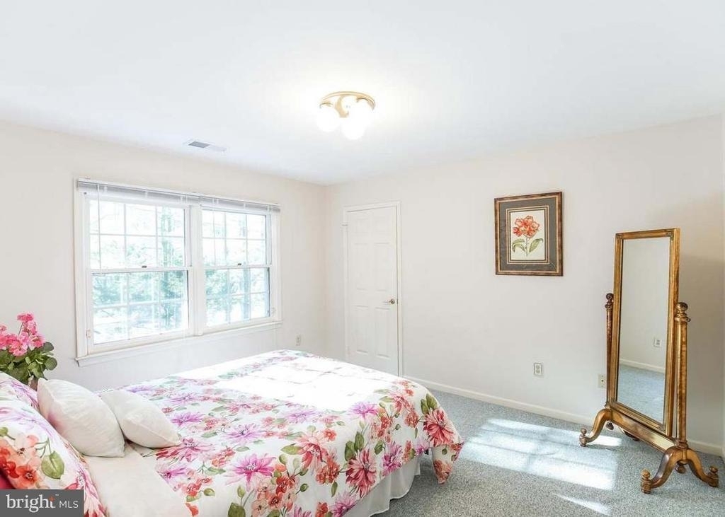 9720 Holloway Hill Court - Photo 14