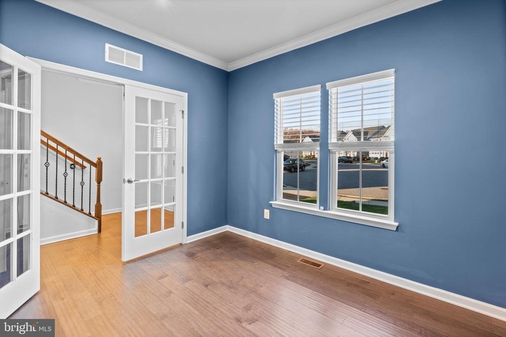311 Sunrise Court - Photo 6