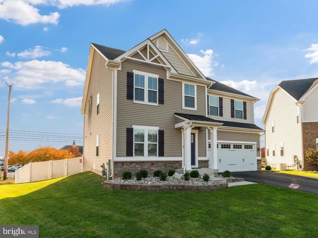 311 Sunrise Court - Photo 1