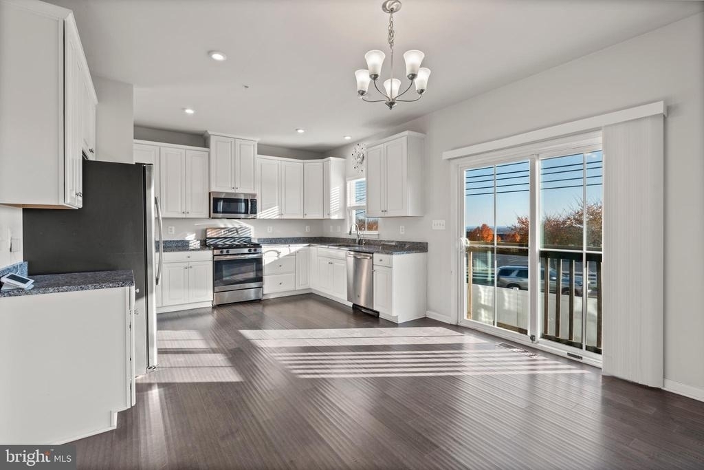 311 Sunrise Court - Photo 21