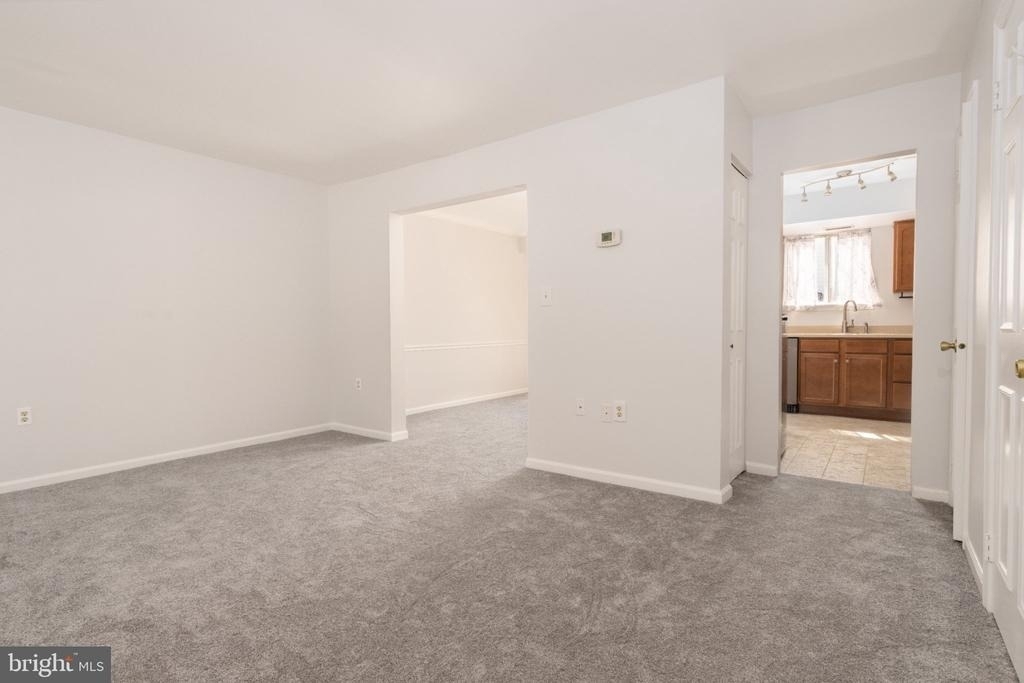 404 Terry Court - Photo 11