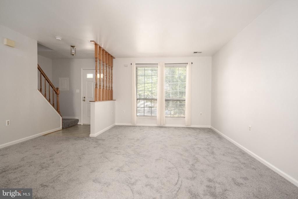404 Terry Court - Photo 3