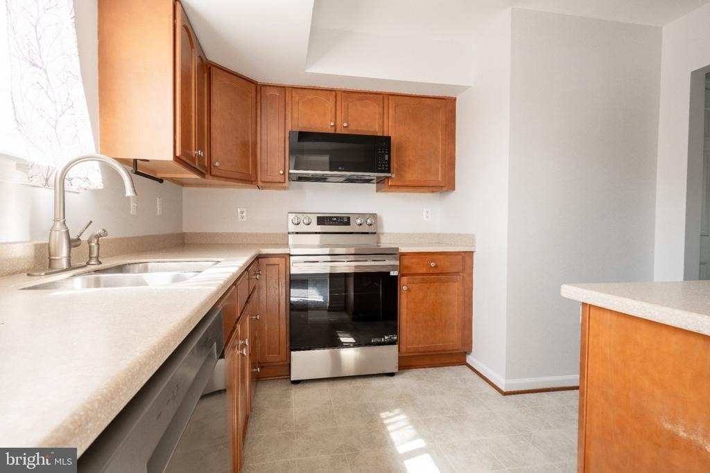 404 Terry Court - Photo 7