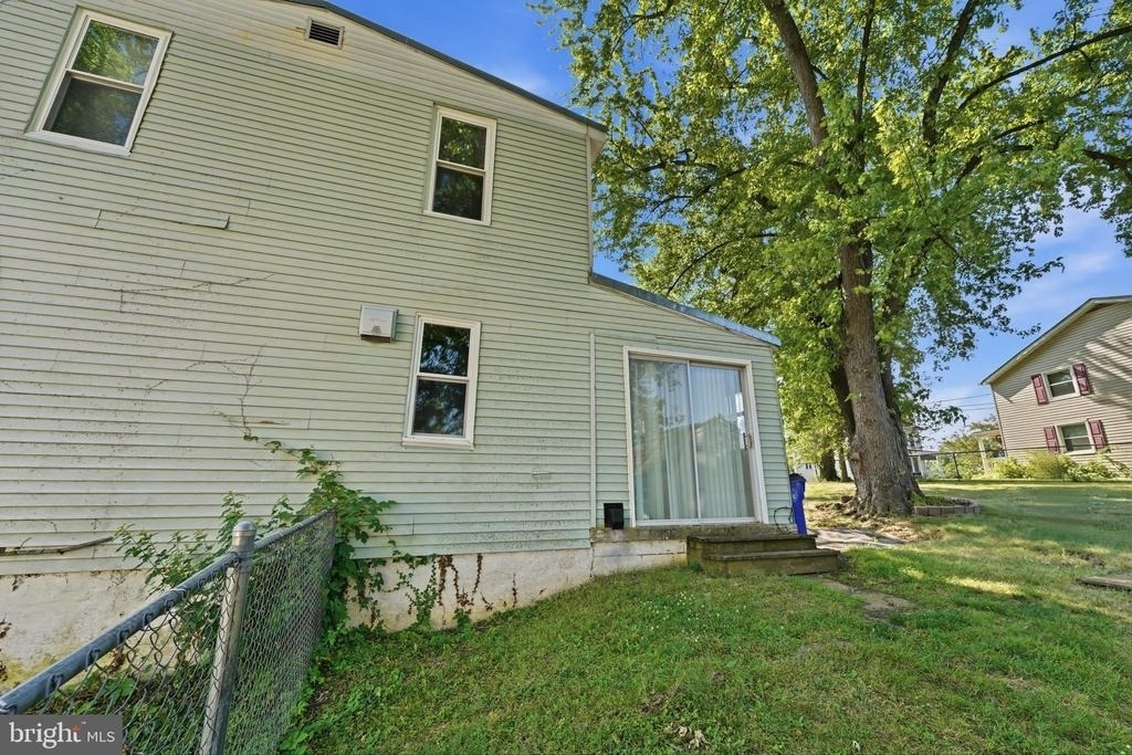 815 Maple Avenue N - Photo 40