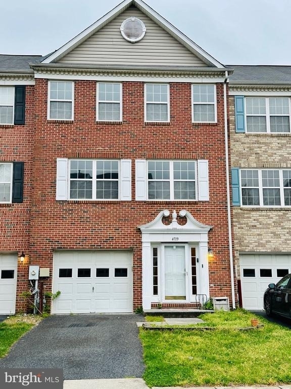 4719 Ashforth Way - Photo 0