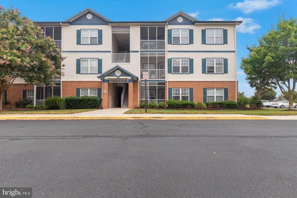 17054 N Brandt Street - Photo 2