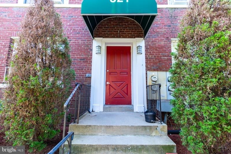 321 Adams Street Ne - Photo 3