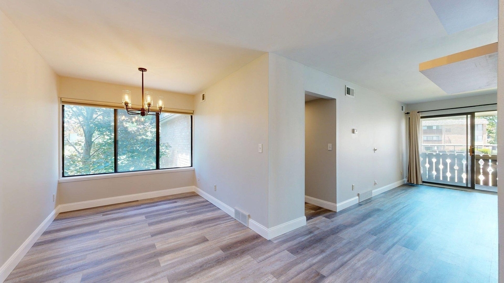 2108 Pauline Boulevard - Photo 4