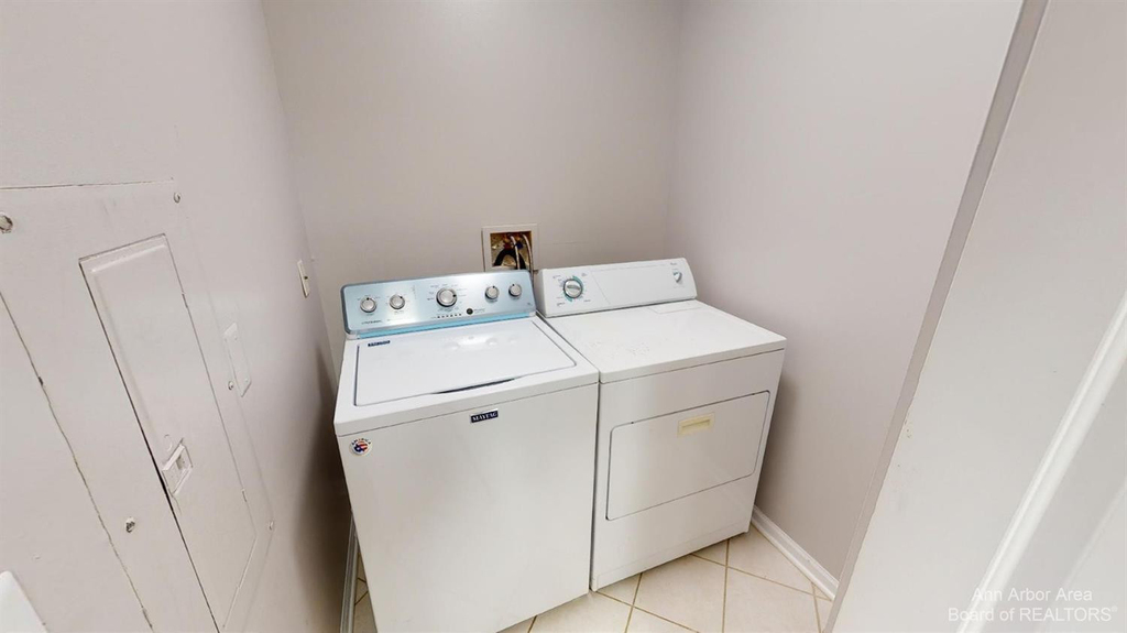 2666 S Knightsbridge Circle - Photo 4