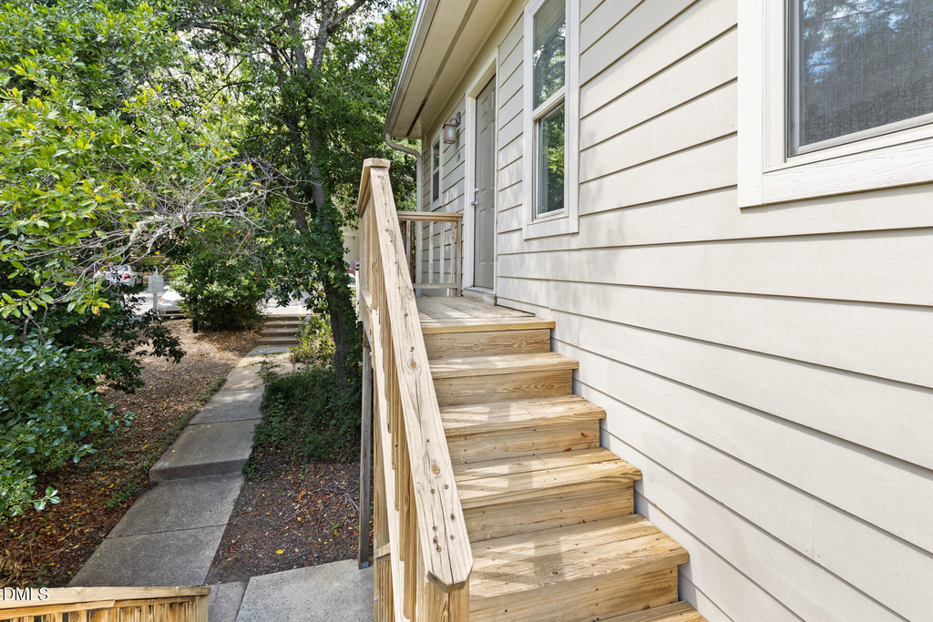 1513 E Franklin Street - Photo 14