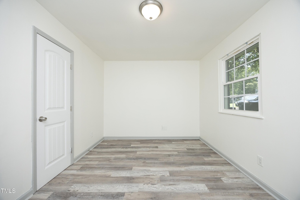 3017 Wedgedale Avenue - Photo 23