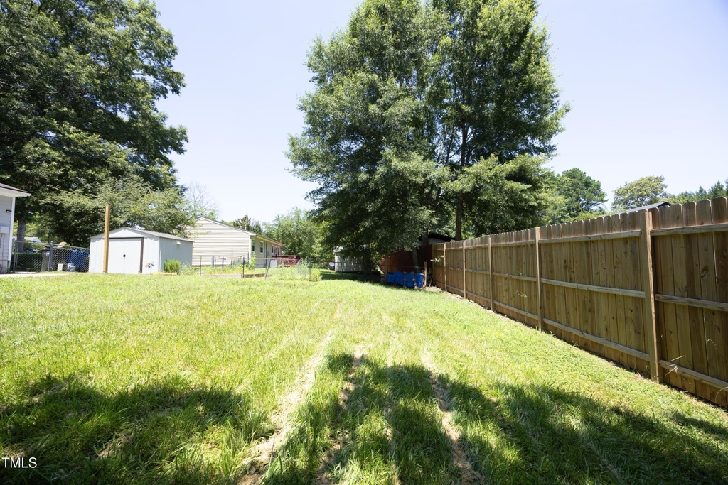3017 Wedgedale Avenue - Photo 5