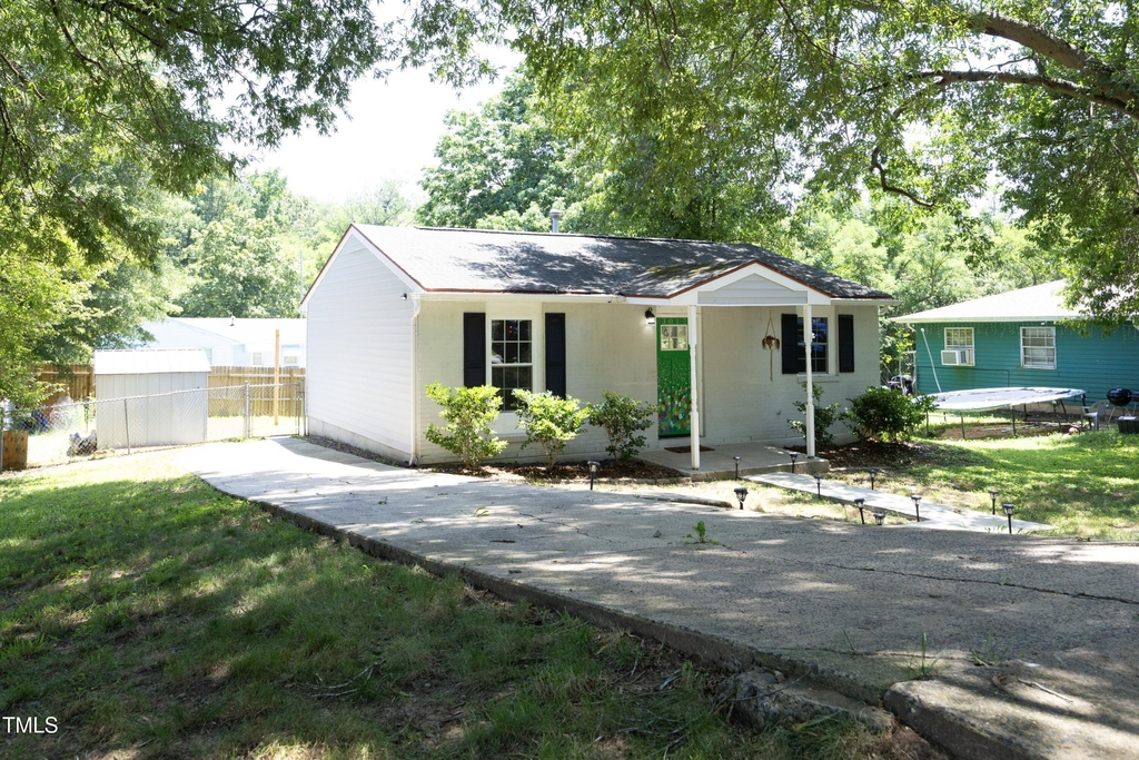 3017 Wedgedale Avenue - Photo 1