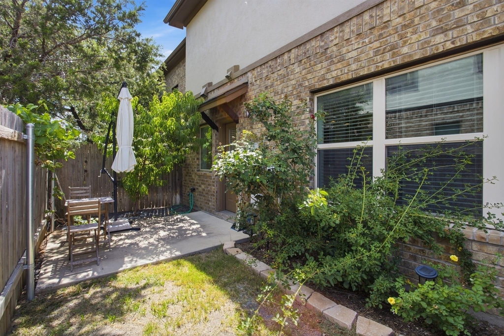 2304 S Lakeline Blvd - Photo 22