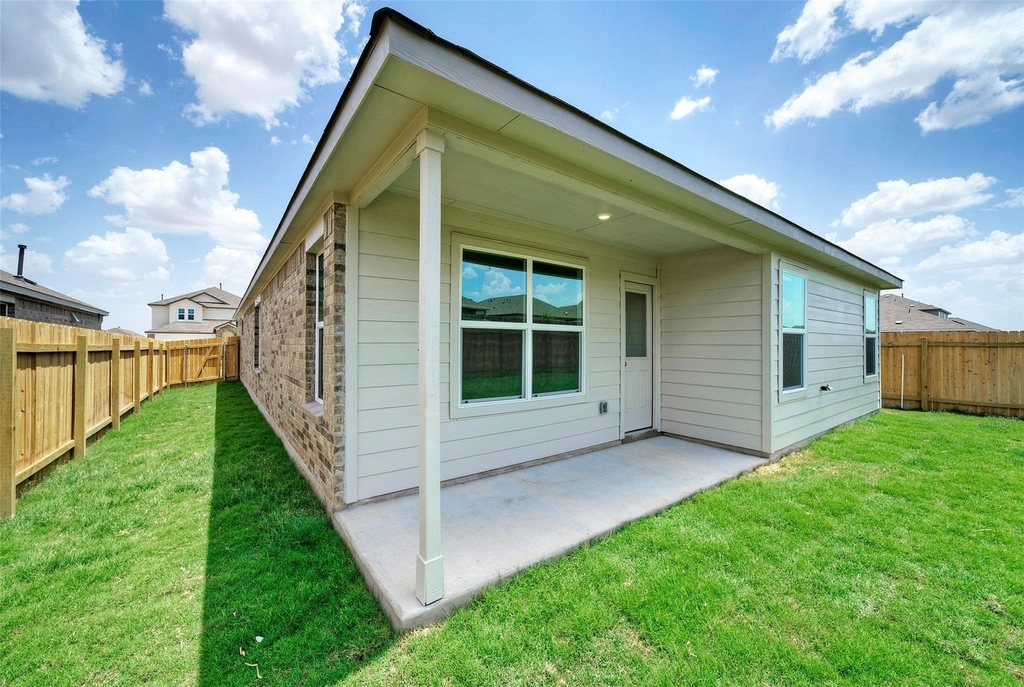 108 Montego St - Photo 29