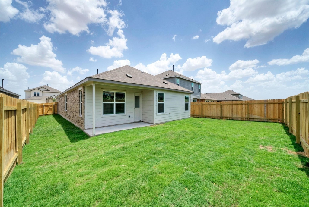 108 Montego St - Photo 27