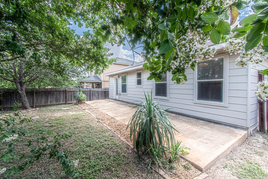 180 Onyx Lake Dr - Photo 22