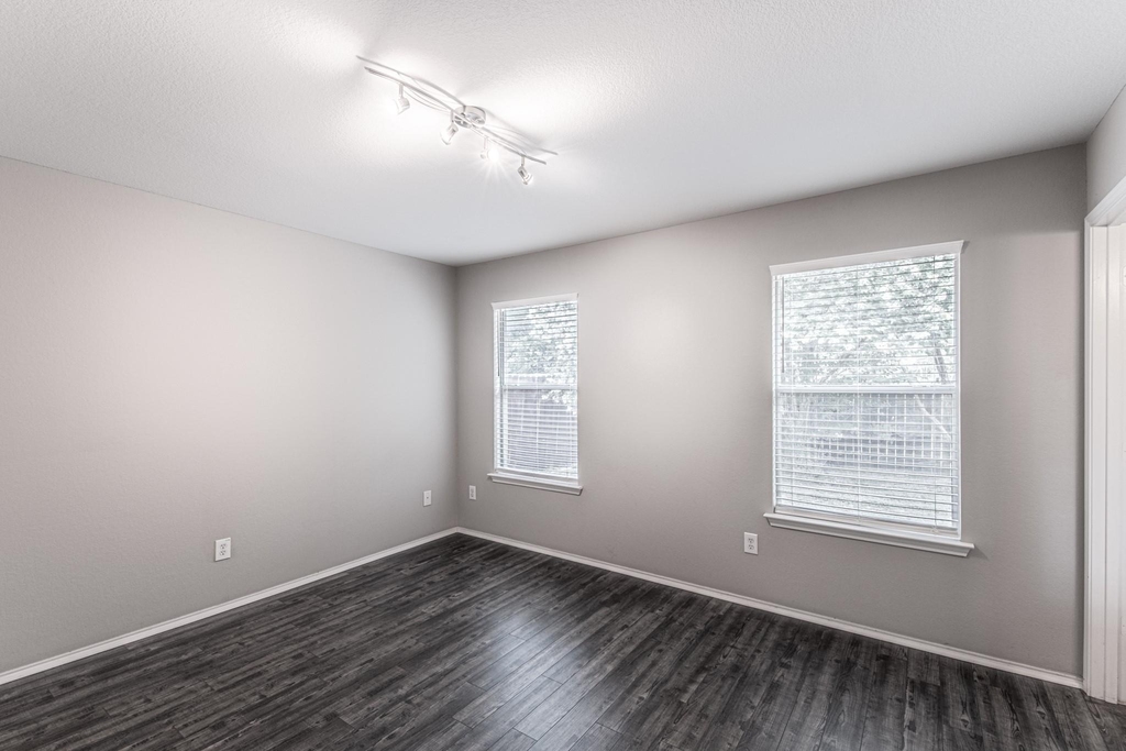 180 Onyx Lake Dr - Photo 16