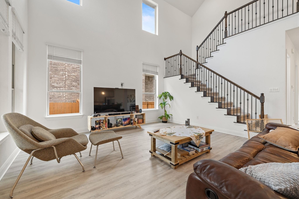 2901 Oak Chase Cv - Photo 1