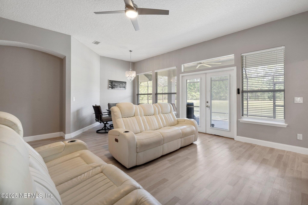 1816 Creekwood Lane - Photo 11