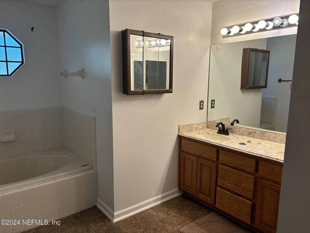 10111 Bradley Road - Photo 6