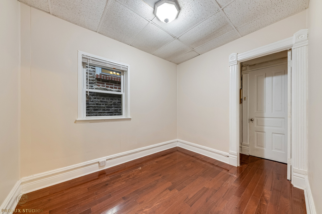 1012 S Oakley Boulevard - Photo 6