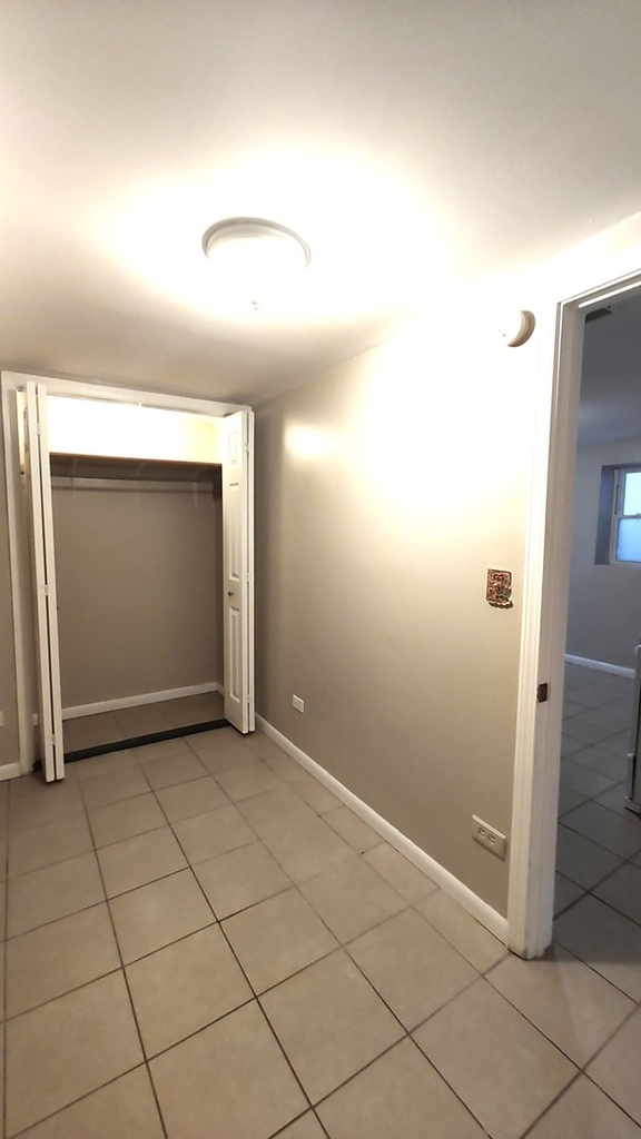 3643 S Hermitage Avenue - Photo 9