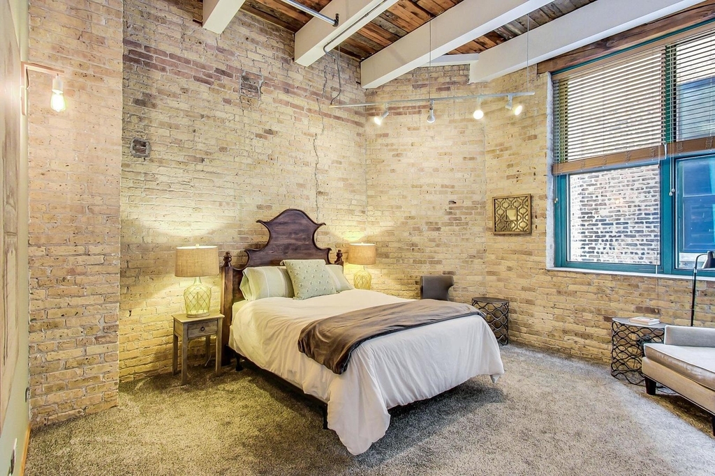 312 N May Street - Photo 15