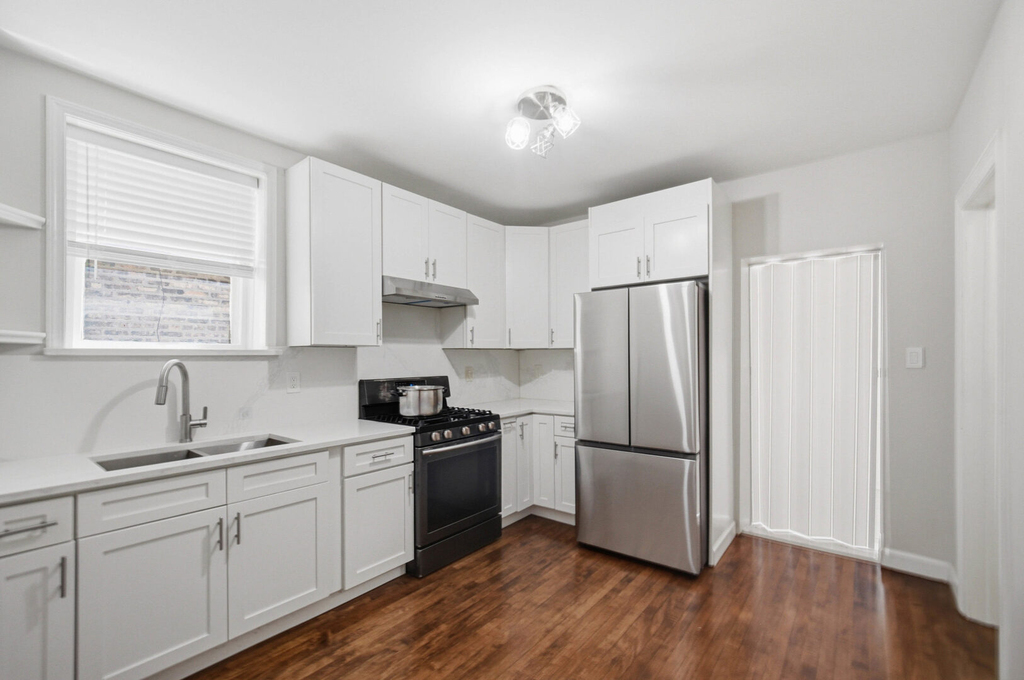 1906 Ridgeland Avenue - Photo 7