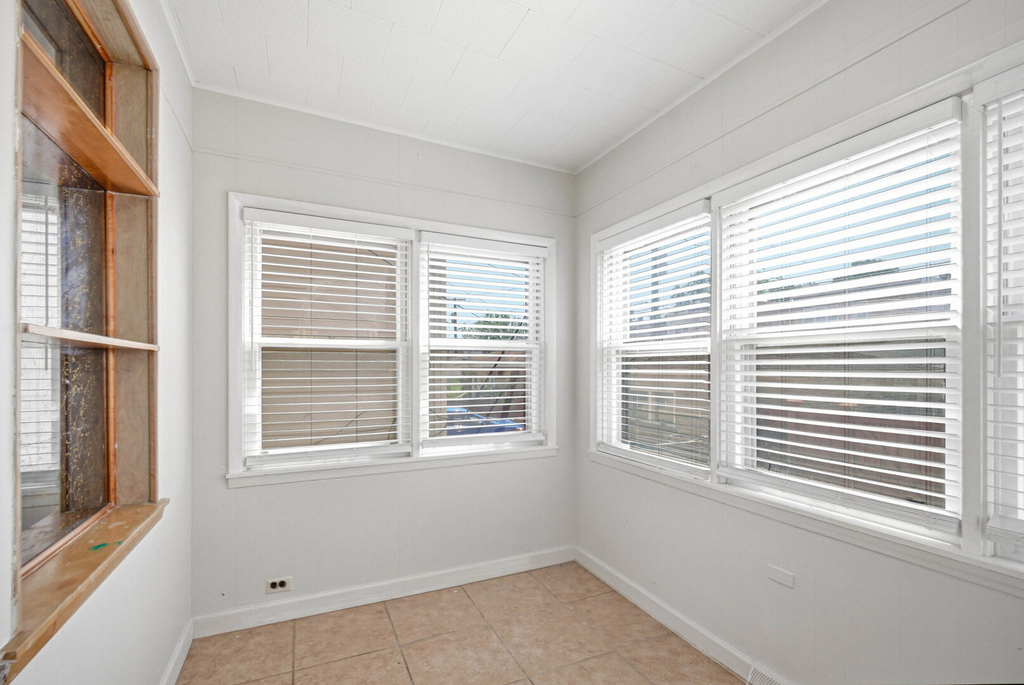 1906 Ridgeland Avenue - Photo 15