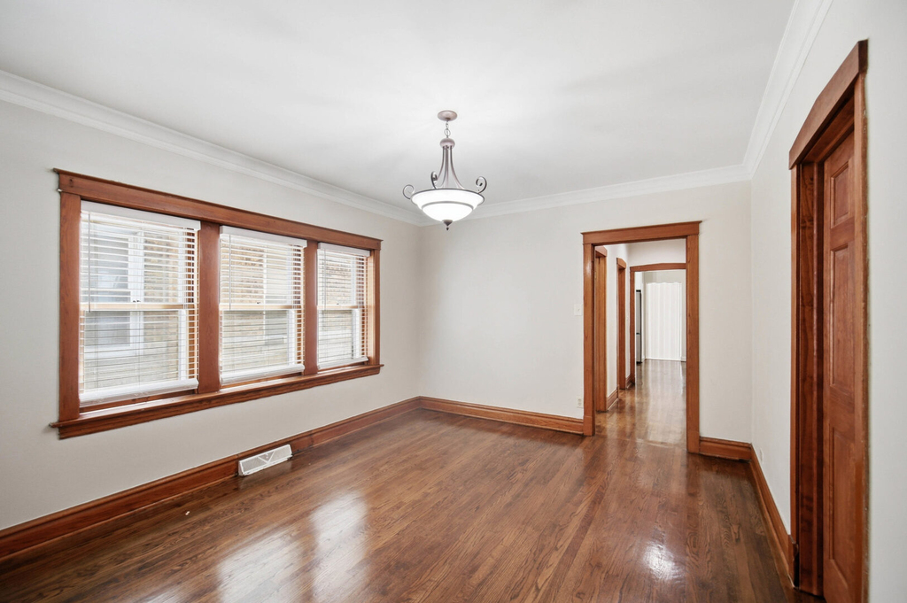 1906 Ridgeland Avenue - Photo 4