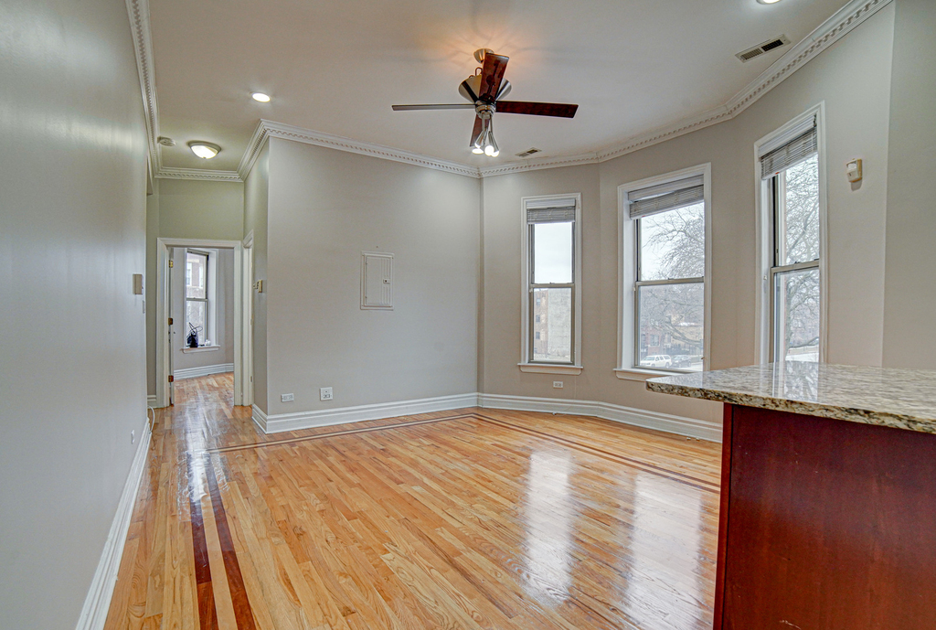 4858 S Prairie Avenue - Photo 4