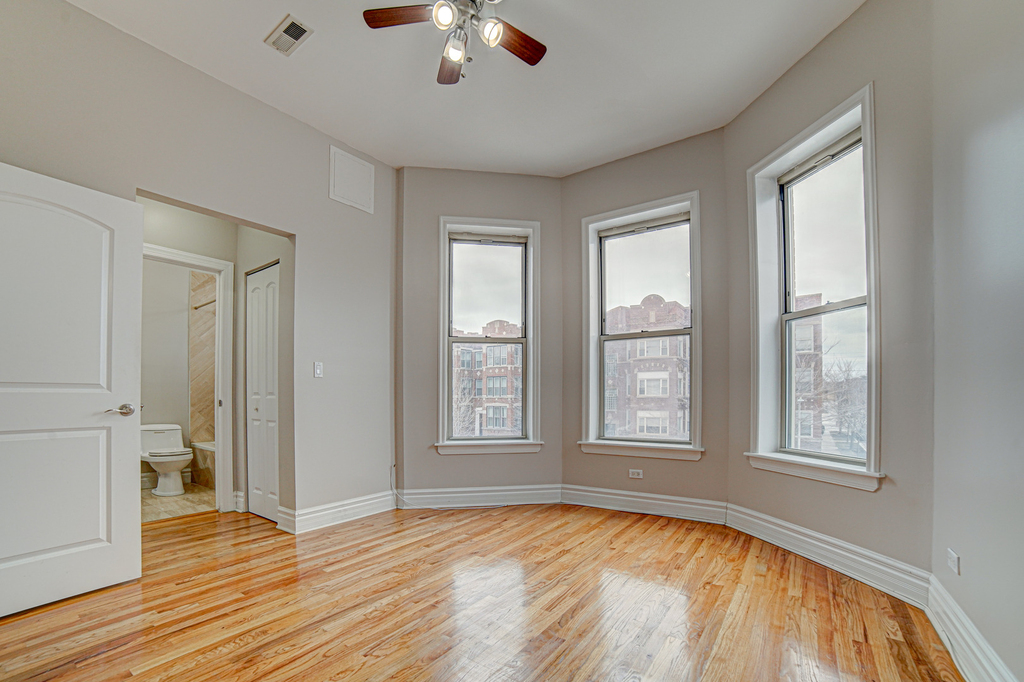 4858 S Prairie Avenue - Photo 5