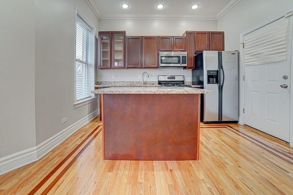 4858 S Prairie Avenue - Photo 6