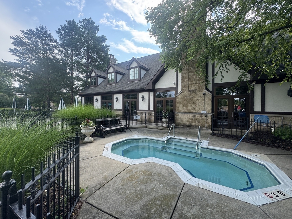 1108 Hollingswood Avenue - Photo 2