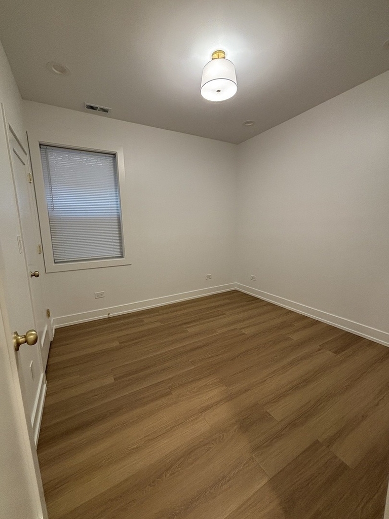 6042 S Eberhart Avenue - Photo 11