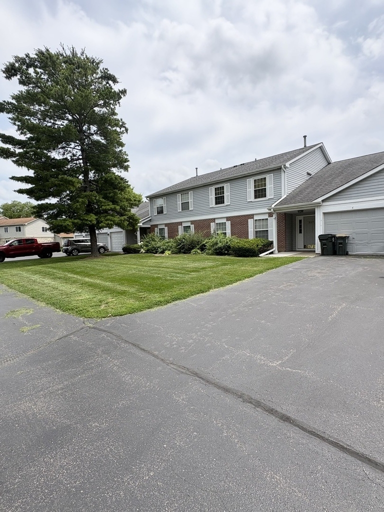 227 Brett Circle - Photo 0