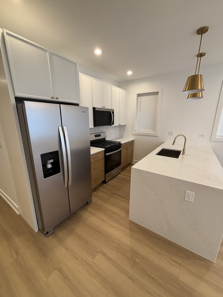 6042 S Eberhart Avenue - Photo 5