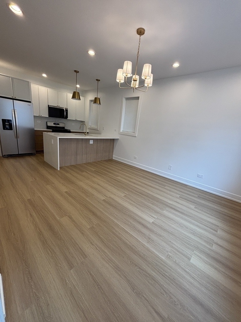 6042 S Eberhart Avenue - Photo 3
