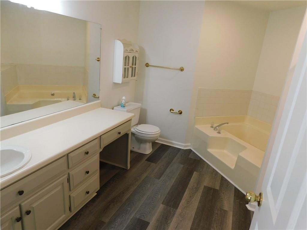 2460 Hinton Road - Photo 9