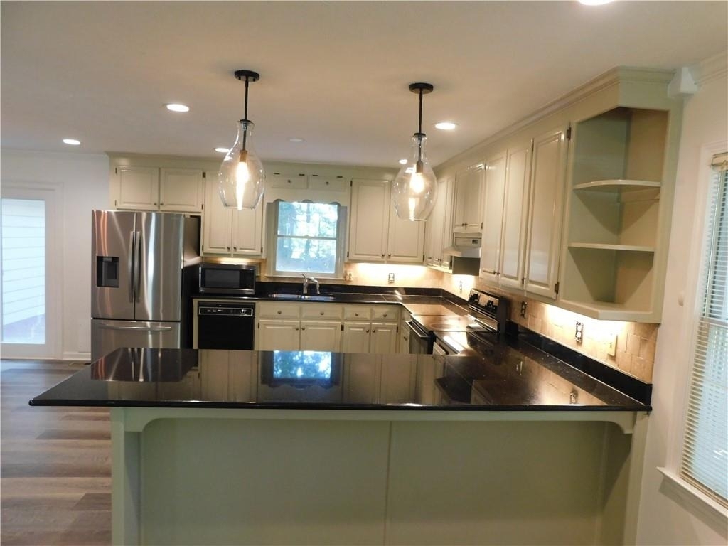 2460 Hinton Road - Photo 3