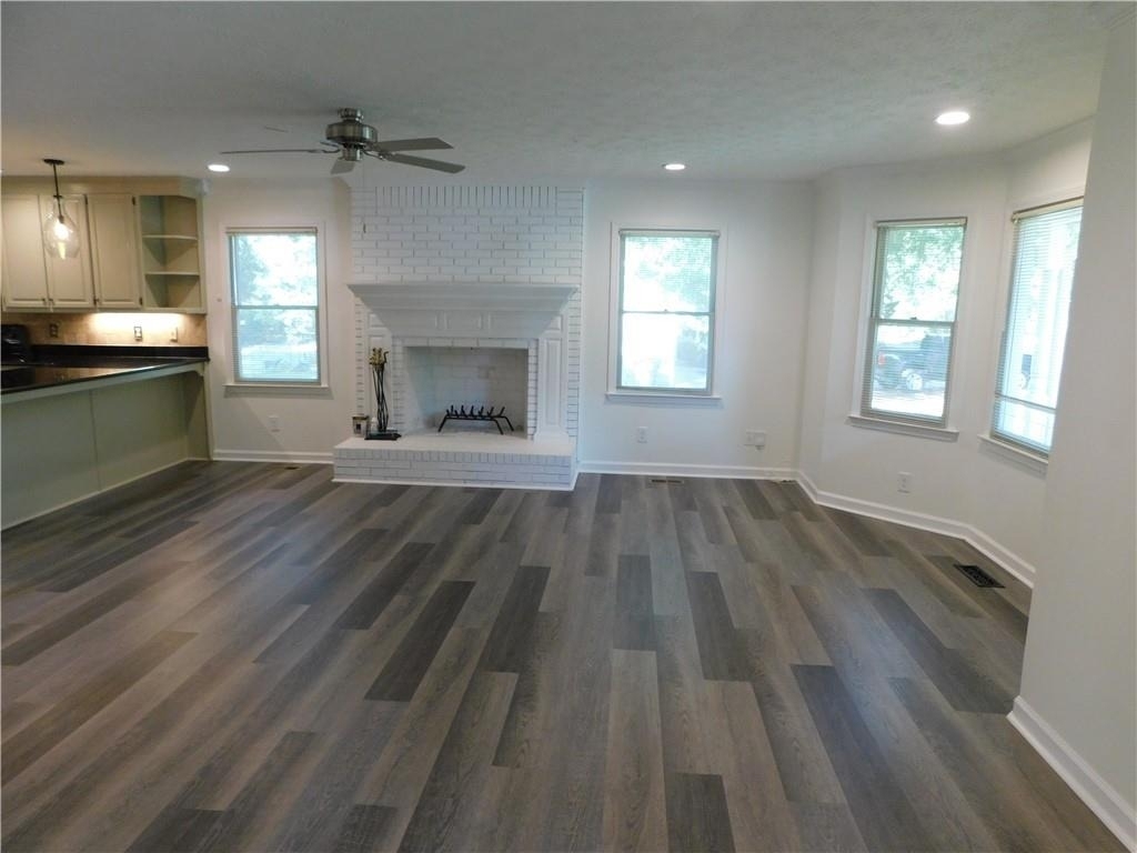 2460 Hinton Road - Photo 2