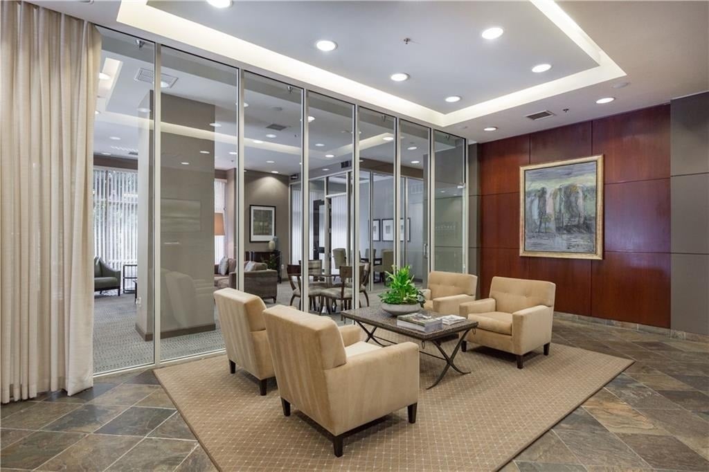 2626 Peachtree Road Nw - Photo 3