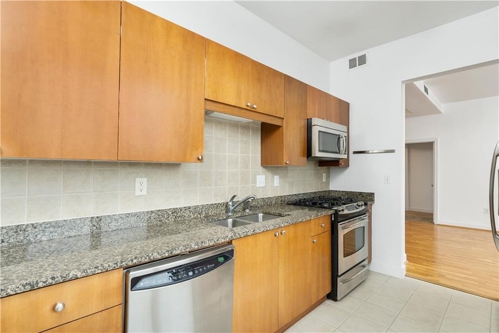 2626 Peachtree Road Nw - Photo 13