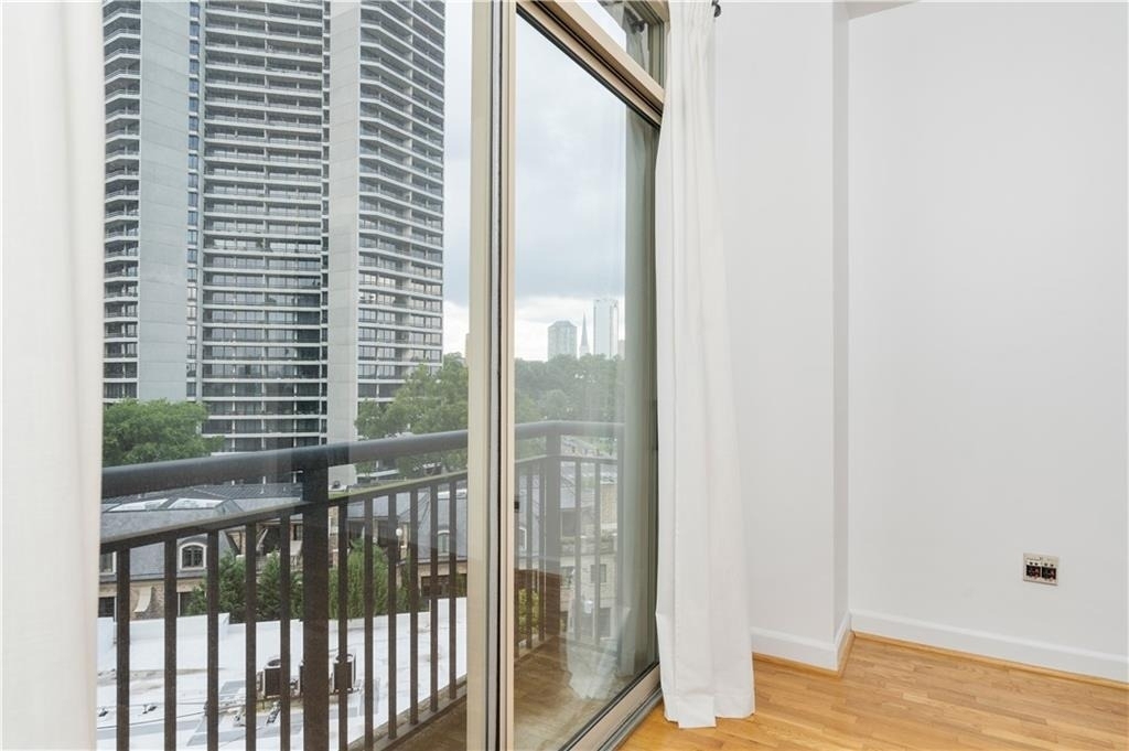2626 Peachtree Road Nw - Photo 18